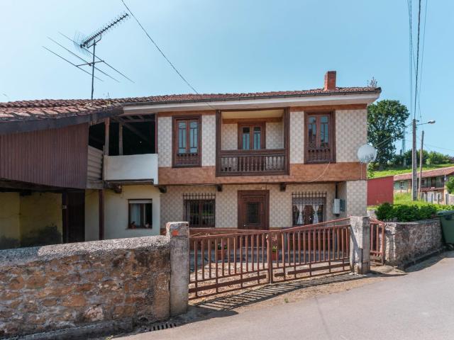 Casa en venta en Nava