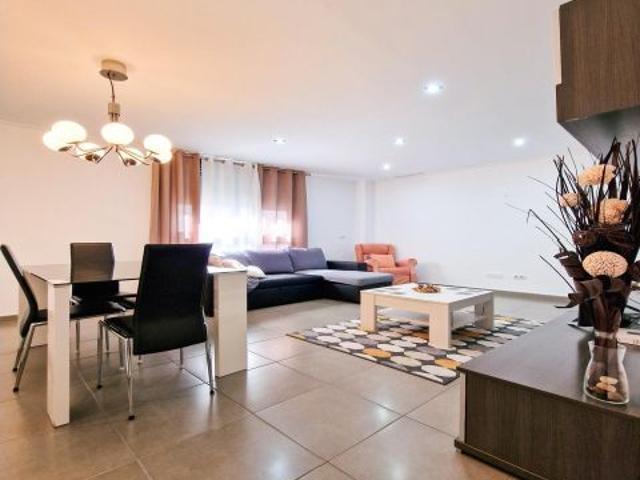 Piso en venta en Atzavares, el Baix Vinalopó