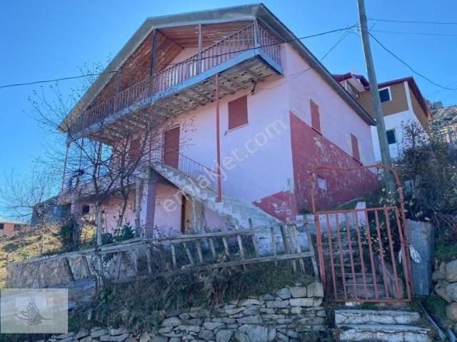 Dereli içerisinde satılık Villa