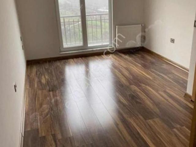 İzmit, Kocaeli içerisinde kiralık mülk
