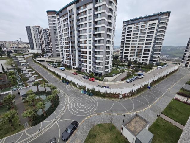 İzmit, Kocaeli içerisinde satılık mülk