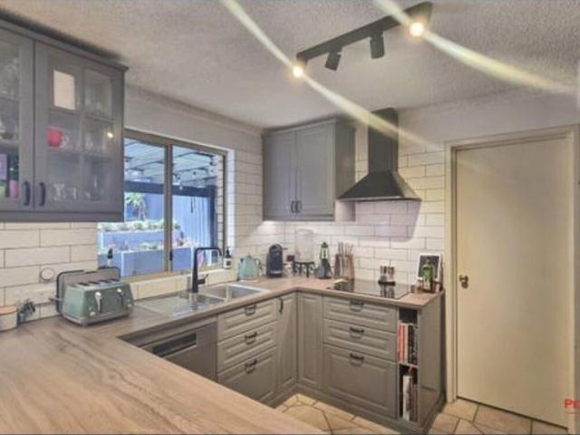 Room for rent in Stirling, Western Australia