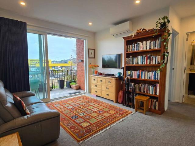 Apartment for rent in Mount Albert, Albert-Eden