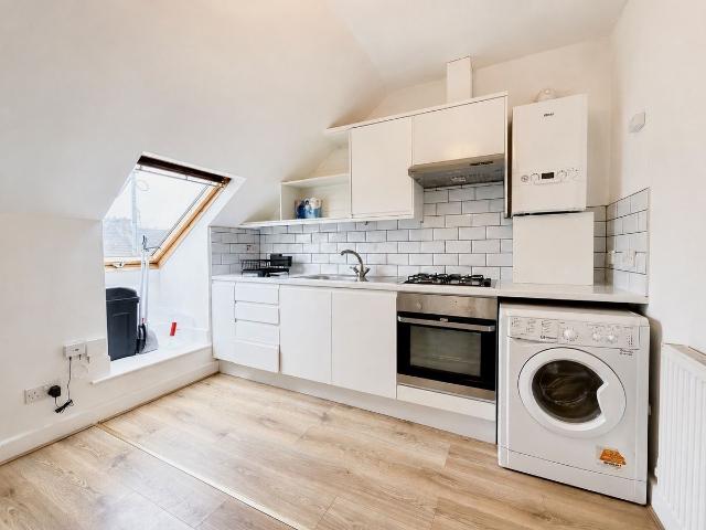 Apartment for rent in Harlesden, Greater London