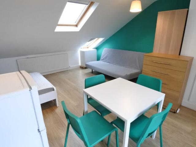 Studio for rent in Harlesden, Greater London