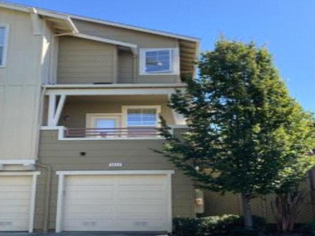 Condo for sale in Oakland, California