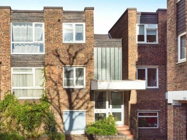House for sale in Broadwater Down, Sandown Park
