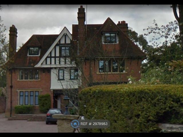 Apartment for rent in Northwood, Greater London