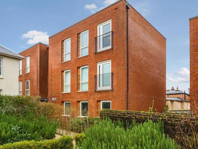 House for sale in Littlecote, West Sussex