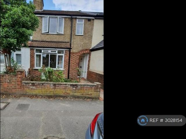 House for rent in Gould's Green, Greater London