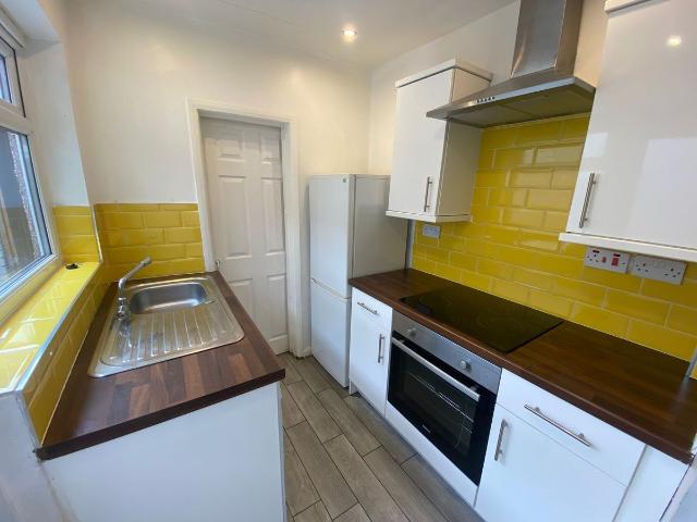 Apartment for rent in Kensington, Calderstones