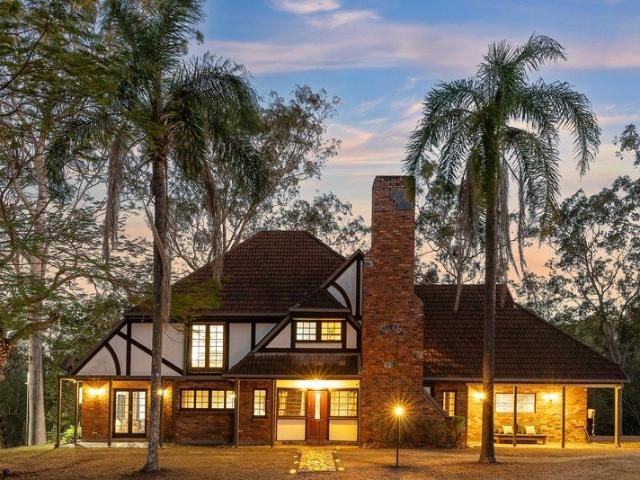 House for sale in Karana Downs, Greater Brisbane
