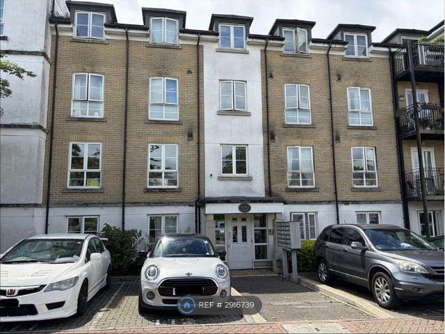 Apartment for rent in Woking, Surrey