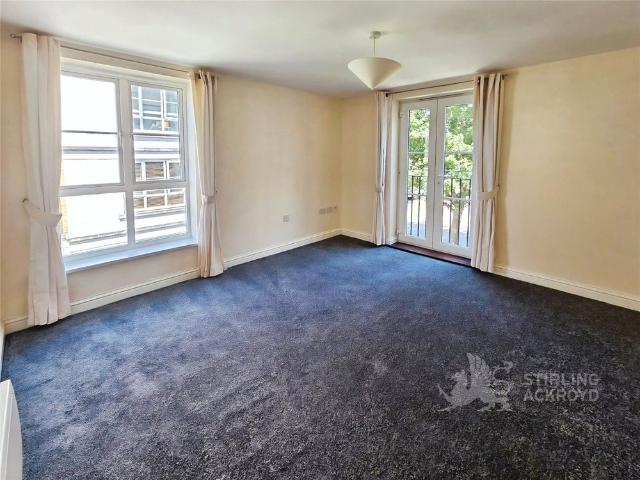 Apartment for rent in Woking, Surrey
