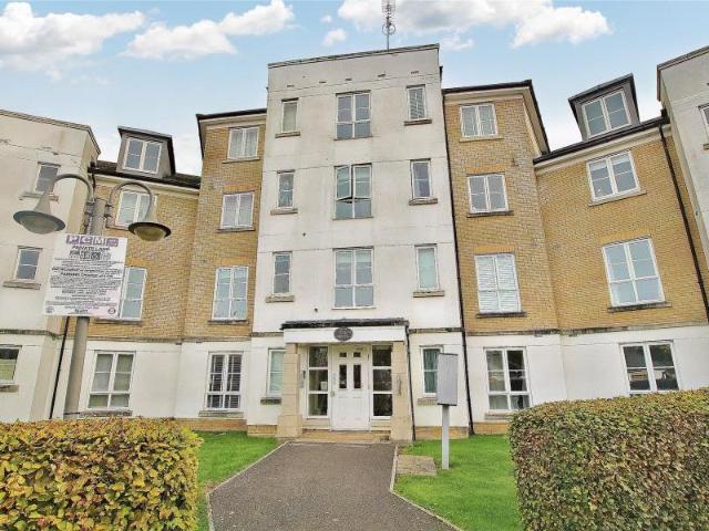 Apartment for rent in Woking, Surrey
