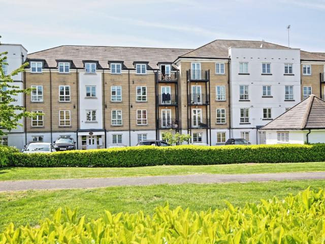 Apartment for rent in Woking, Surrey