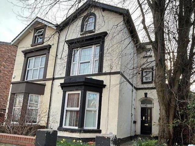 House for sale in Calderstones