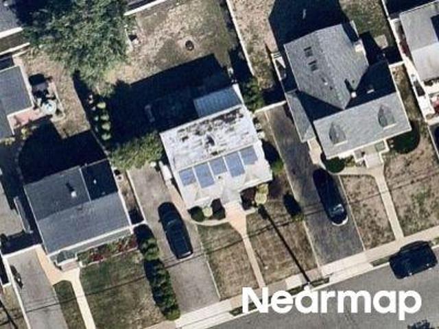 House for sale in Elmwood Park, New Jersey