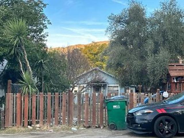 House for sale in Springville, California