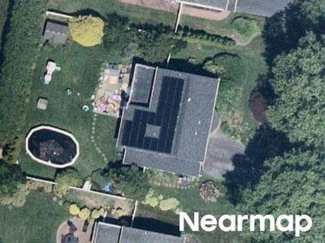 House for sale in Commack