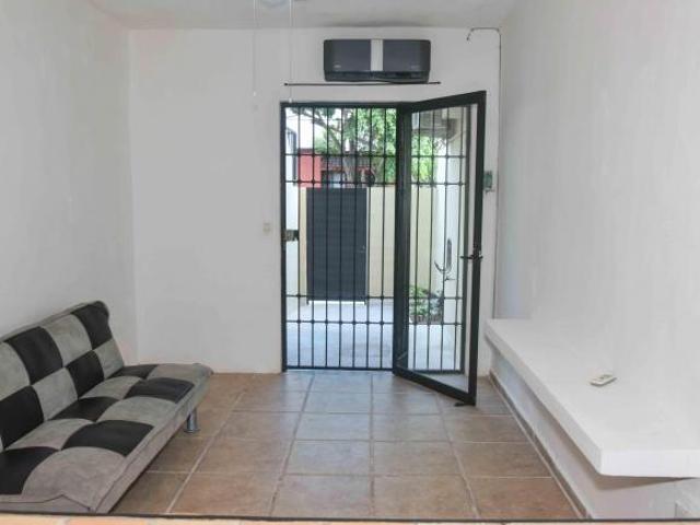 TULUM centro. Pequeño y hermoso condominio en venta INVERSIÓN EXCELENTE!