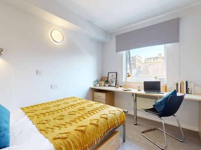 Room for rent in Great Horton, West Yorkshire