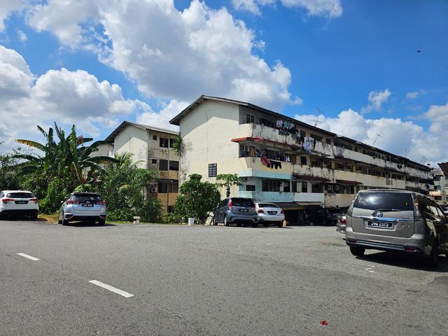 Flat for sale in Bukit Ledang, Johor