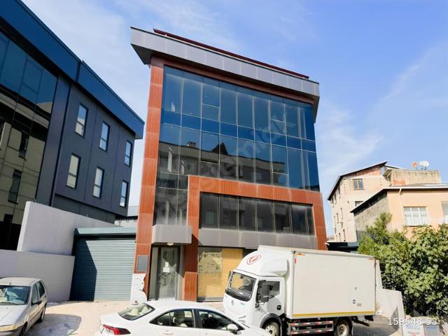 Ferhatpaşa Mahallesi, Ataşehir içerisinde satılık Plaza