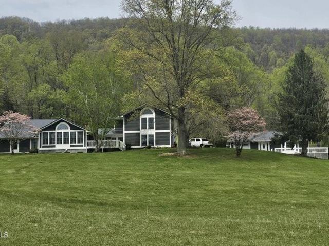 House for sale in Dryden