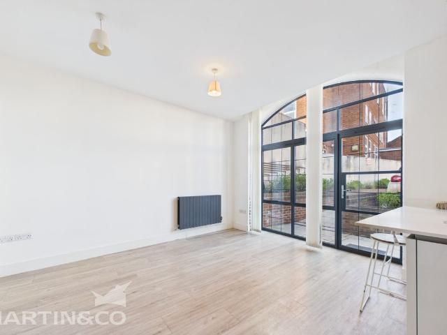 Apartment for rent in St James, Sandown Park