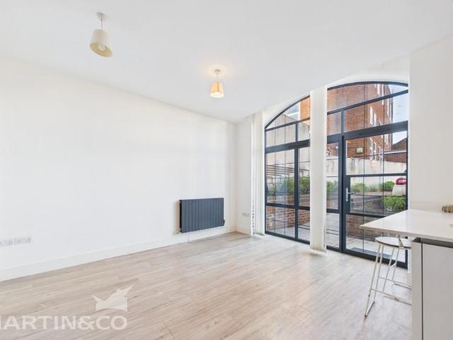 Apartment for rent in St James, Sandown Park
