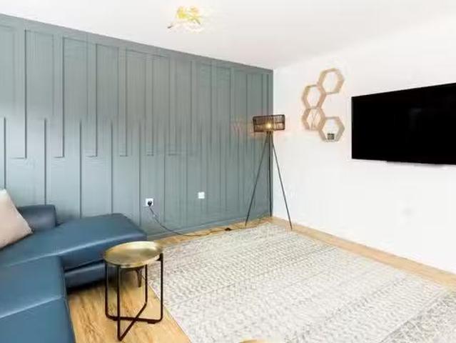 Apartment for rent in Woodloes Park, Green Close