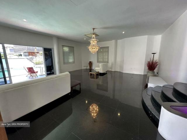 Detached House for sale