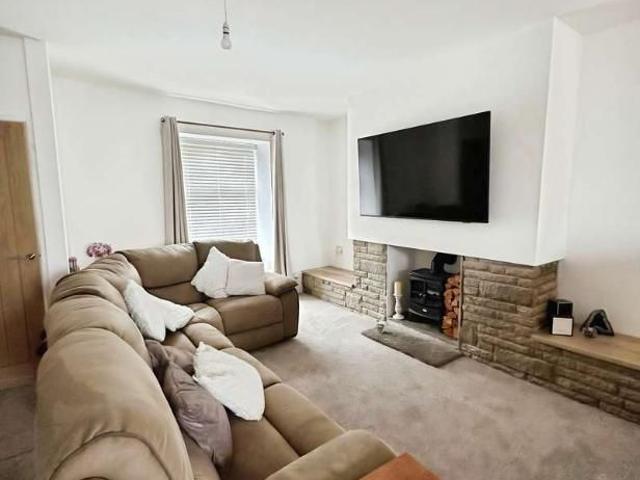 House for rent in Clough, Oldham