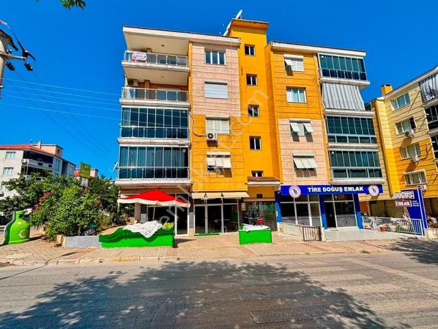 Tire, İzmir içerisinde kiralık mülk