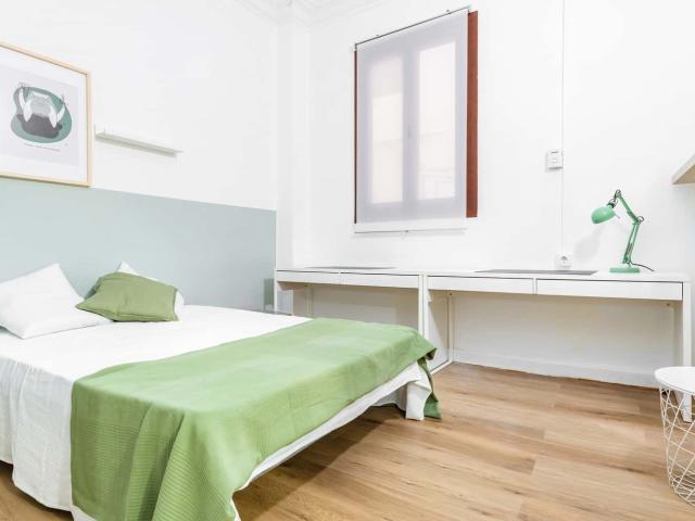 Habitación en alquiler en Gran Via, Valencia