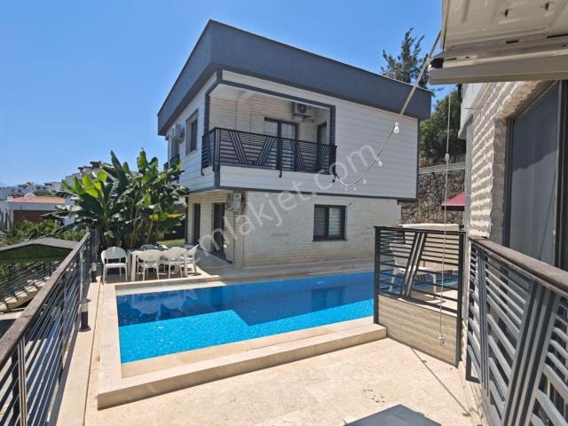 Kuşadasi, Aydin içerisinde satılık Villa