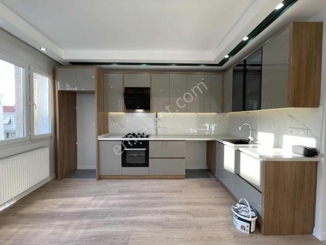 Konak, İzmir içerisinde satılık mülk