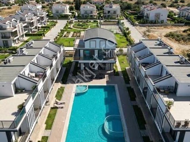 Belek Mahallesi, Serik içerisinde satılık Villa
