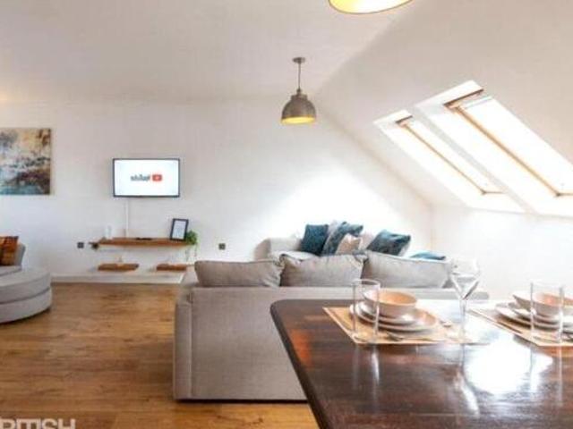 House for sale in Richmond Hill, West Yorkshire