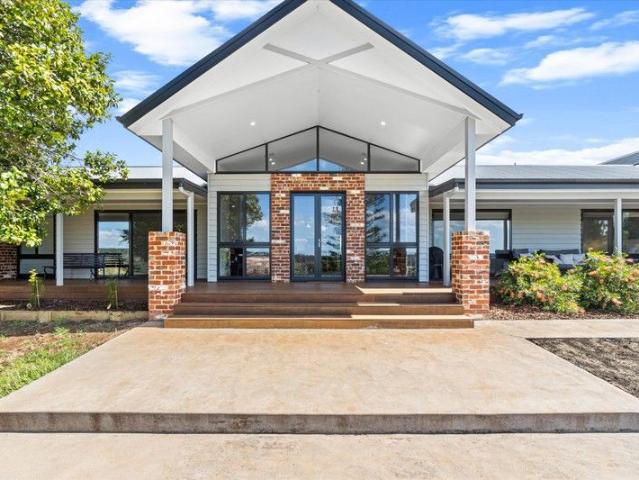 Cottage for sale in Callignee, Victoria