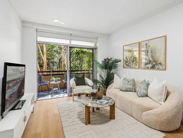 Apartment for sale in Lower North Shore, Sydney