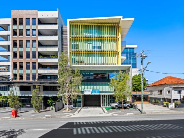 Office for rent in Toombul, Queensland