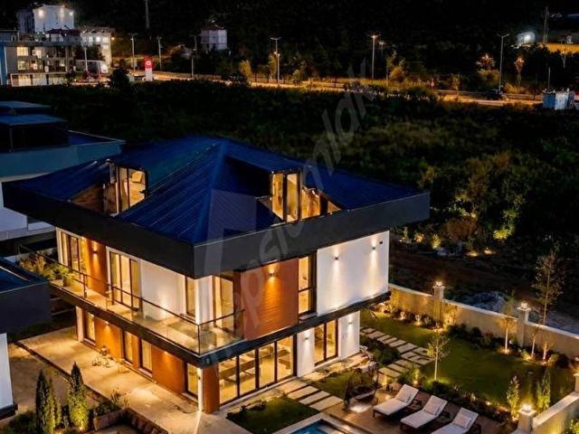 Turnasuyu Mahallesi, Gülyalı içerisinde satılık Villa