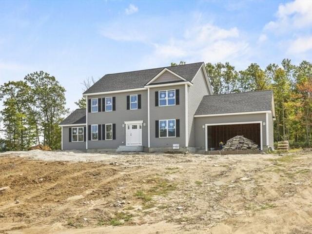 House for sale in North Uxbridge, Massachusetts