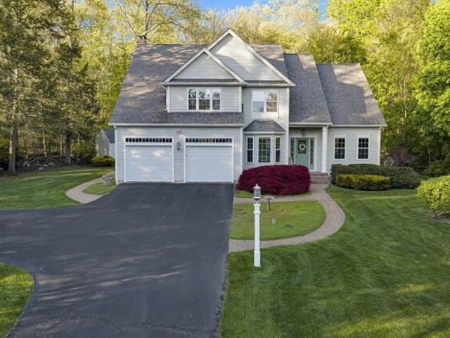 House for sale in Fiskdale, Massachusetts