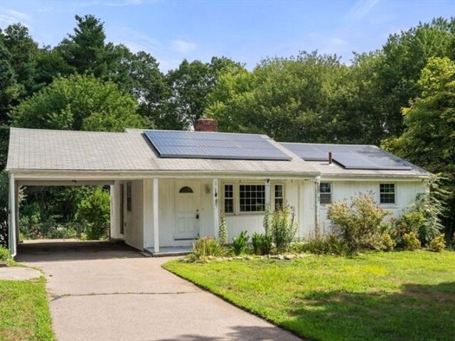 House for sale in Gooch Corners, Holliston