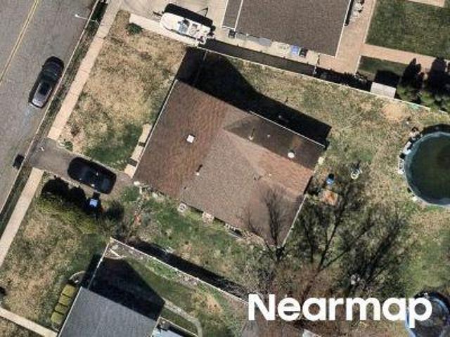 House for sale in Avenel, New Jersey