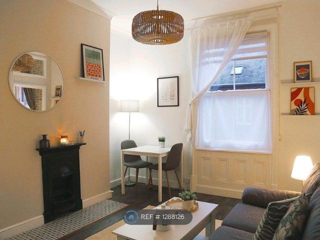 Apartment for rent in Highfields, Old Wharf