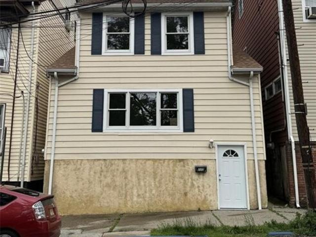 House for sale in Paterson